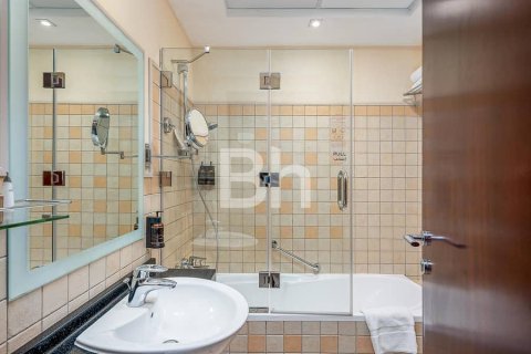 Снять в аренду апартаменты в отеле в Sheikh Zayed Road, Дубай: 2 спальни, 75м², № 21136 - фото 13