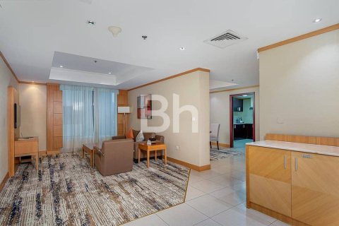 Снять в аренду апартаменты в отеле в Sheikh Zayed Road, Дубай: 2 спальни, 75м², № 21136 - фото 1