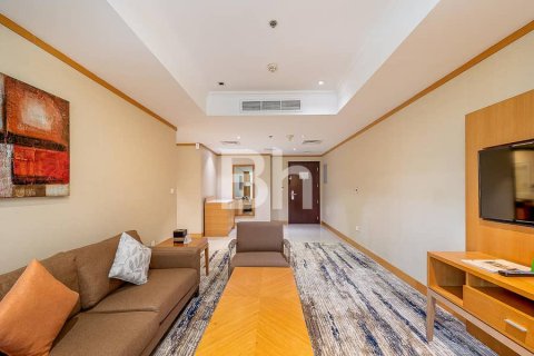 Снять в аренду апартаменты в отеле в Sheikh Zayed Road, Дубай: 2 спальни, 75м², № 21136 - фото 2