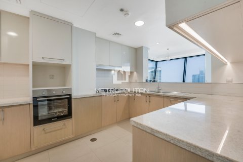 Apartment in Burj Vista, Downtown Dubai (Downtown Burj Dubai), Dubai 3 bedrooms, 196 sq.m. № 8758 - photo 2