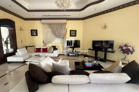 فيلا في البرشاء, دبي 6 غرف نوم , 910 م² رقم 8748 - صورة 5