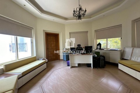 فيلا في البرشاء, دبي 6 غرف نوم , 910 م² رقم 8748 - صورة 9