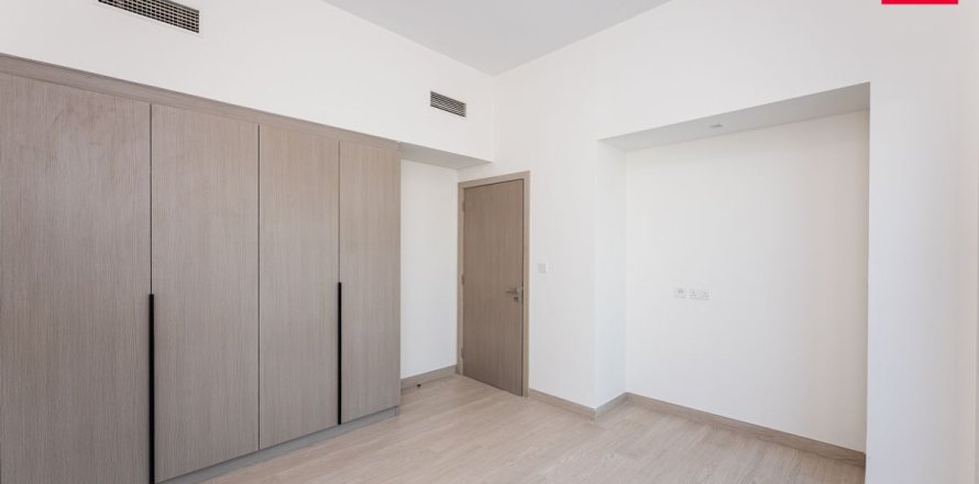 Adosado en Al Furjan, Dubai, 3 dormitorios, 237.9 m², № 16479