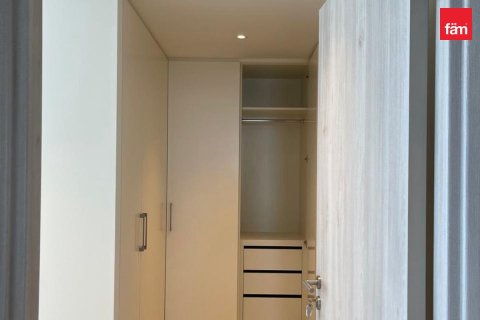 Apartment in Dubai 3 bedrooms, 162.2 sq.m. № 16478 - photo 14