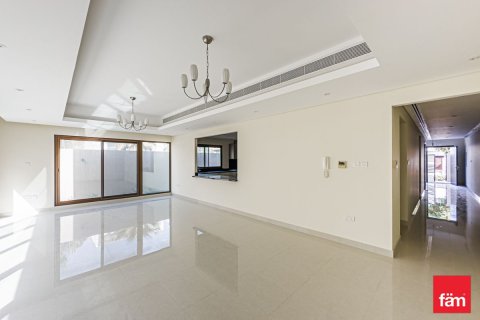 Снять в аренду таунхаус в Meydan, Дубай: 4 спальни, 305.1м², № 16499 - фото 12