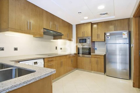 Apartment in Dubai Marina, Dubai 3 bedrooms, 164 sq.m. № 24010 - photo 14