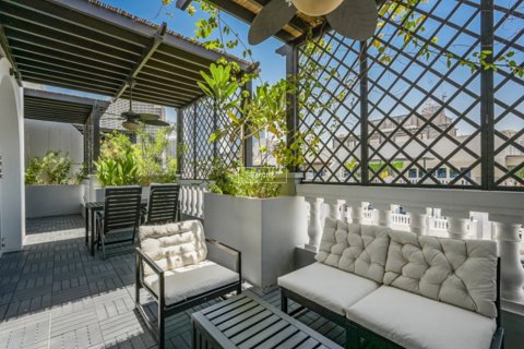 Apartamento en Jumeirah Village Circle, Dubai, 2 dormitorios, 108 m², № 42771 - foto 15