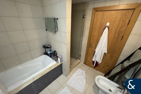 Apartment in Shoreline Apartments, Palm Jumeirah, Dubai 2 bedrooms, 144 sq.m. № 78916 - photo 12