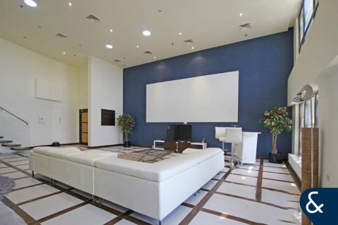 Apartment in Sadaf, Jumeirah Beach Residence, Dubai 2 bedrooms, 171 sq.m. № 78918 - photo 2