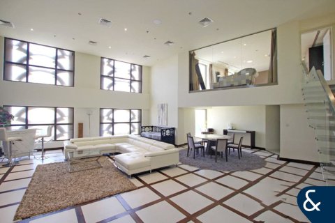 Apartment in Sadaf, Jumeirah Beach Residence, Dubai 2 bedrooms, 171 sq.m. № 78918 - photo 17