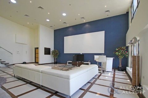 Apartment in Sadaf, Jumeirah Beach Residence, Dubai 2 bedrooms, 171 sq.m. № 78918 - photo 28