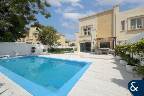 Villa en The Springs, Dubai, 4 dormitorios, 223 m², № 78920 - foto 1