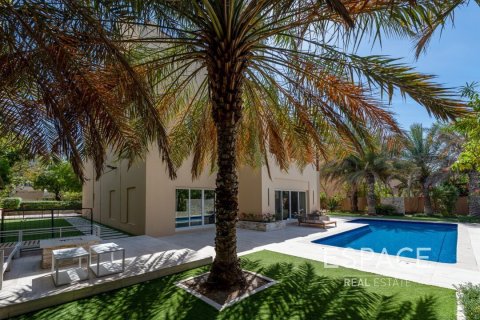 Villa in Arabian Ranches, Dubai 6 bedrooms, 569 sq.m. № 61614 - photo 19