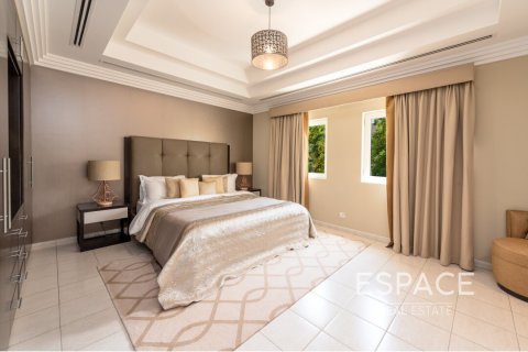 Villa in Arabian Ranches, Dubai 6 bedrooms, 569 sq.m. № 61614 - photo 10