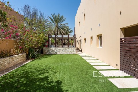Villa in Arabian Ranches, Dubai 6 bedrooms, 569 sq.m. № 61614 - photo 16