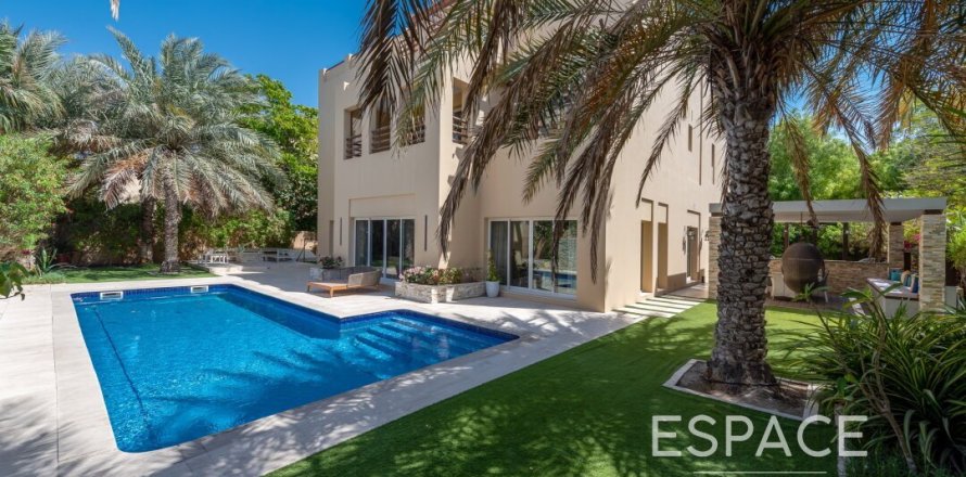 Villa in Arabian Ranches, Dubai 6 bedrooms, 569 sq.m. № 61614