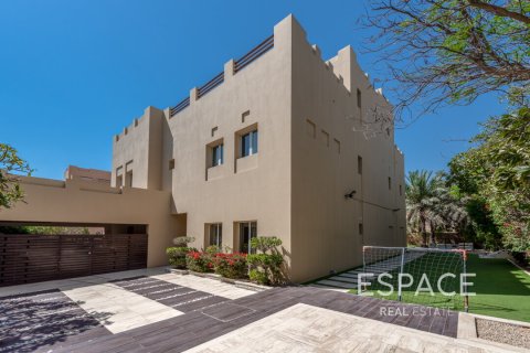 Villa in Arabian Ranches, Dubai 6 bedrooms, 569 sq.m. № 61614 - photo 20