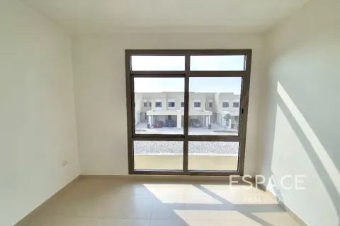 Купить таунхаус в Дубае: 3 спальни, 207м², № 61617 - фото 9