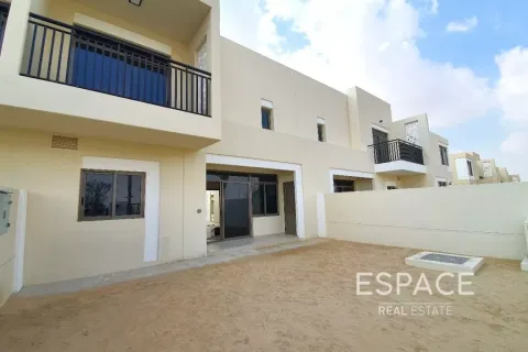 Купить таунхаус в Дубае: 3 спальни, 207м², № 61617 - фото 4