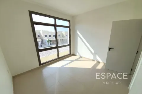 Купить таунхаус в Дубае: 3 спальни, 207м², № 61617 - фото 12