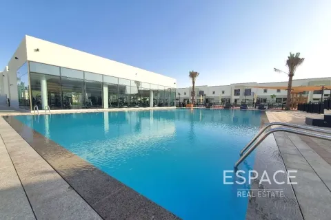 Купить таунхаус в Дубае: 3 спальни, 207м², № 61617 - фото 13