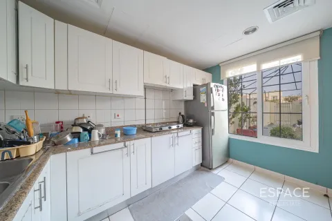 Villa in The Springs, Dubai 2 bedrooms, 153 sq.m. № 61618 - photo 6