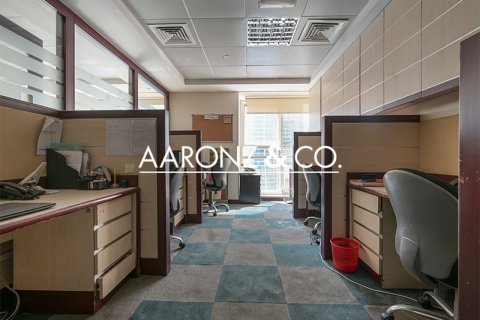 Снять в аренду офис в Джумейра Лейк Тауэрс, Дубай: 73.9м², № 78411 - фото 6