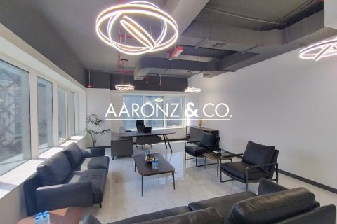 Office in Business Bay, Dubai 135.1 sq.m. № 78412 - photo 6
