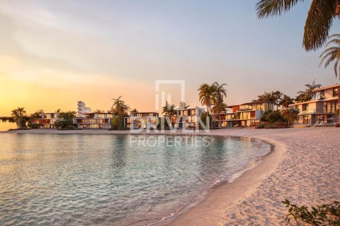 Villa in Palm Jumeirah, Dubai 6 bedrooms, 1527.14 sq.m. № 125325 - photo 10