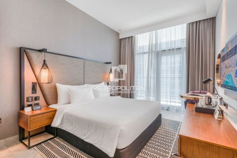 Apartment in Dolphin Tower, Business Bay, Dubai 39 sq.m. № 73096 - photo 2