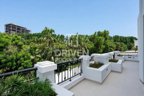 Villa in Jasmine Leaf, Al Barari, Dubai 6 bedrooms, 1902.84 sq.m. № 135998 - photo 14