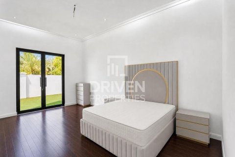 Villa in Jasmine Leaf, Al Barari, Dubai 6 bedrooms, 1902.84 sq.m. № 135998 - photo 15