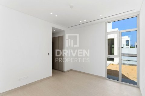Villa in Jumeirah Park, Dubai 5 bedrooms, 561.04 sq.m. № 135978 - photo 22