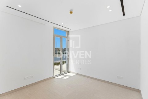 Villa in Jumeirah Park, Dubai 5 bedrooms, 561.04 sq.m. № 135978 - photo 20