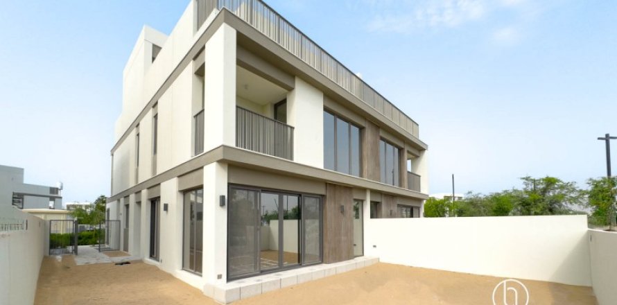 Villa in Dubai 4 bedrooms, 316.8 sq.m. № 42865
