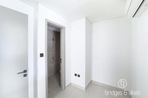 Villa in Dubai 4 bedrooms, 316.8 sq.m. № 42865 - photo 21