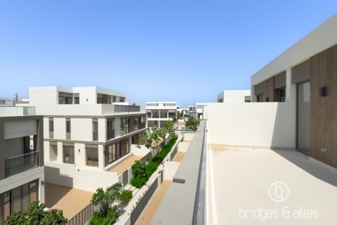 Villa in Dubai 4 bedrooms, 316.8 sq.m. № 42865 - photo 6