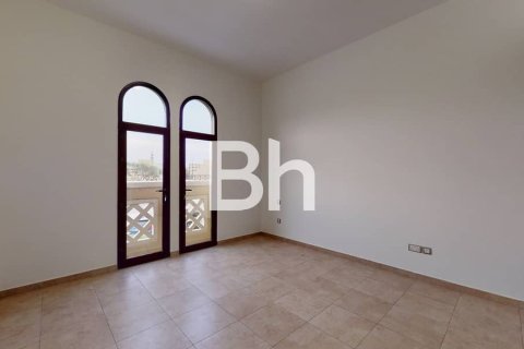 Adosado en Mudon, Dubai, 4 dormitorios, 353 m², № 57075 - foto 3
