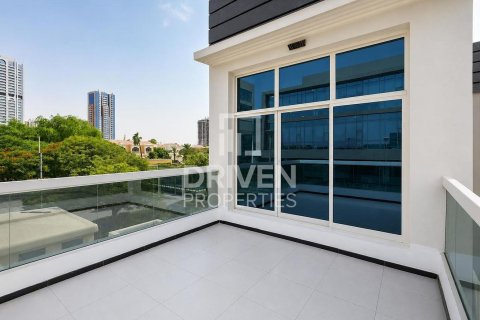 Villa en Al Barsha South, Al Barsha, Dubai, 3 dormitorios, 239.97 m², № 126187 - foto 10