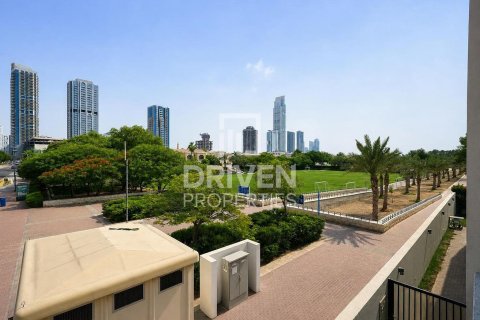 Villa en Al Barsha South, Al Barsha, Dubai, 3 dormitorios, 239.97 m², № 126187 - foto 5