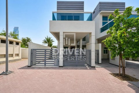 Villa en Al Barsha South, Al Barsha, Dubai, 3 dormitorios, 239.97 m², № 126187 - foto 3