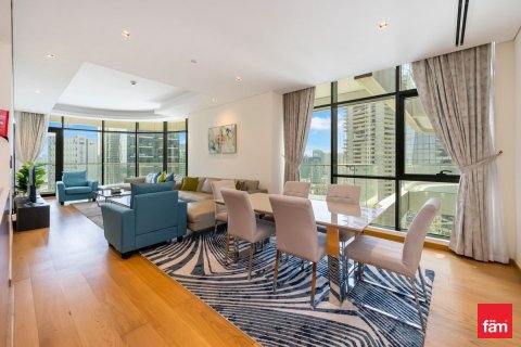 Apartment in Downtown Dubai (Downtown Burj Dubai), Dubai 2 bedrooms, 170.8 sq.m. № 47010 - photo 1