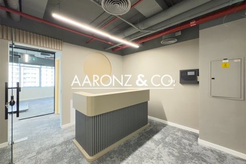 Снять в аренду офис в Джумейра Лейк Тауэрс, Дубай: 111м², № 85160 - фото 12