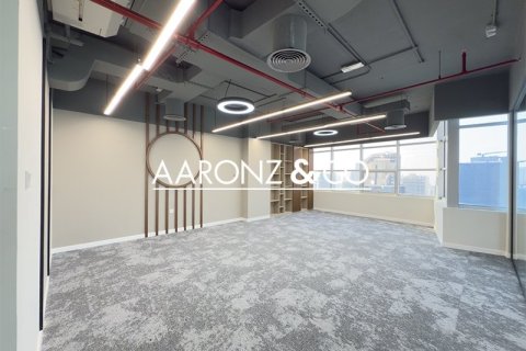 Снять в аренду офис в Джумейра Лейк Тауэрс, Дубай: 111м², № 85160 - фото 4