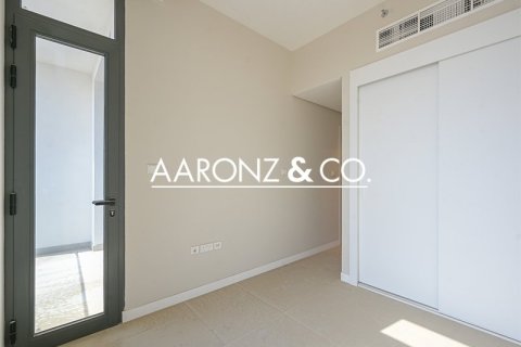 Apartment in Rukan, Dubai 3 bedrooms, 131 sq.m. № 85162 - photo 9