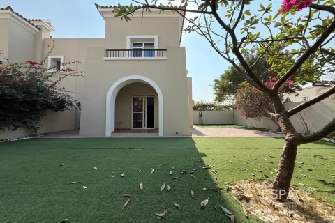 Villa in The Lakes, Dubai 3 bedrooms, 259 sq.m. № 72443 - photo 14