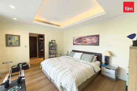 Villa in Dubai 4 bedrooms, 217 sq.m. № 84647 - photo 14