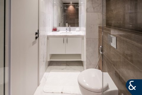 Penthouse in Dubai Media City, Dubai 3 bedrooms, 190 sq.m. № 75752 - photo 7