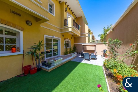 Купить таунхаус в Victory Heights, Dubai Sports City, Дубай: 3 спальни, 227м², № 75754 - фото 12