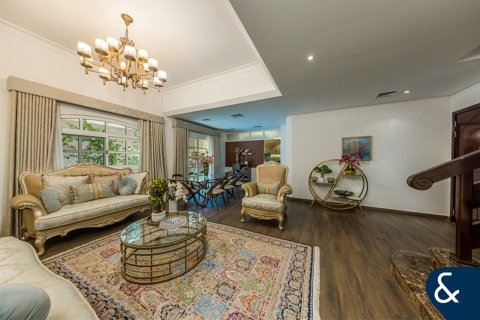 Купить таунхаус в Victory Heights, Dubai Sports City, Дубай: 3 спальни, 227м², № 75754 - фото 2